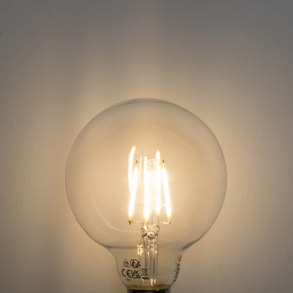 Bombilla LED regulable en 3 pasos E27 G95 4W 450lm 3000K