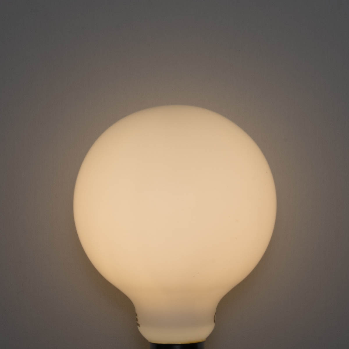 Lot de 5 Ampoule LED E27 à intensité variable 3 niveaux, verre opale G95, 4 W, 450 lm, 3000 K