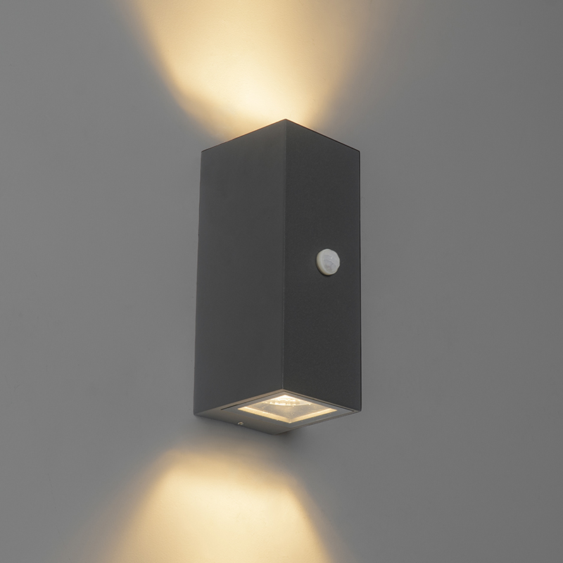 Wandlamp donkergrijs GU10 AR70 IP44 met bewegingssensor - Baleno II Wandlamp donkergrijs GU10 AR70 IP44 met bewegingssensor - Baleno II