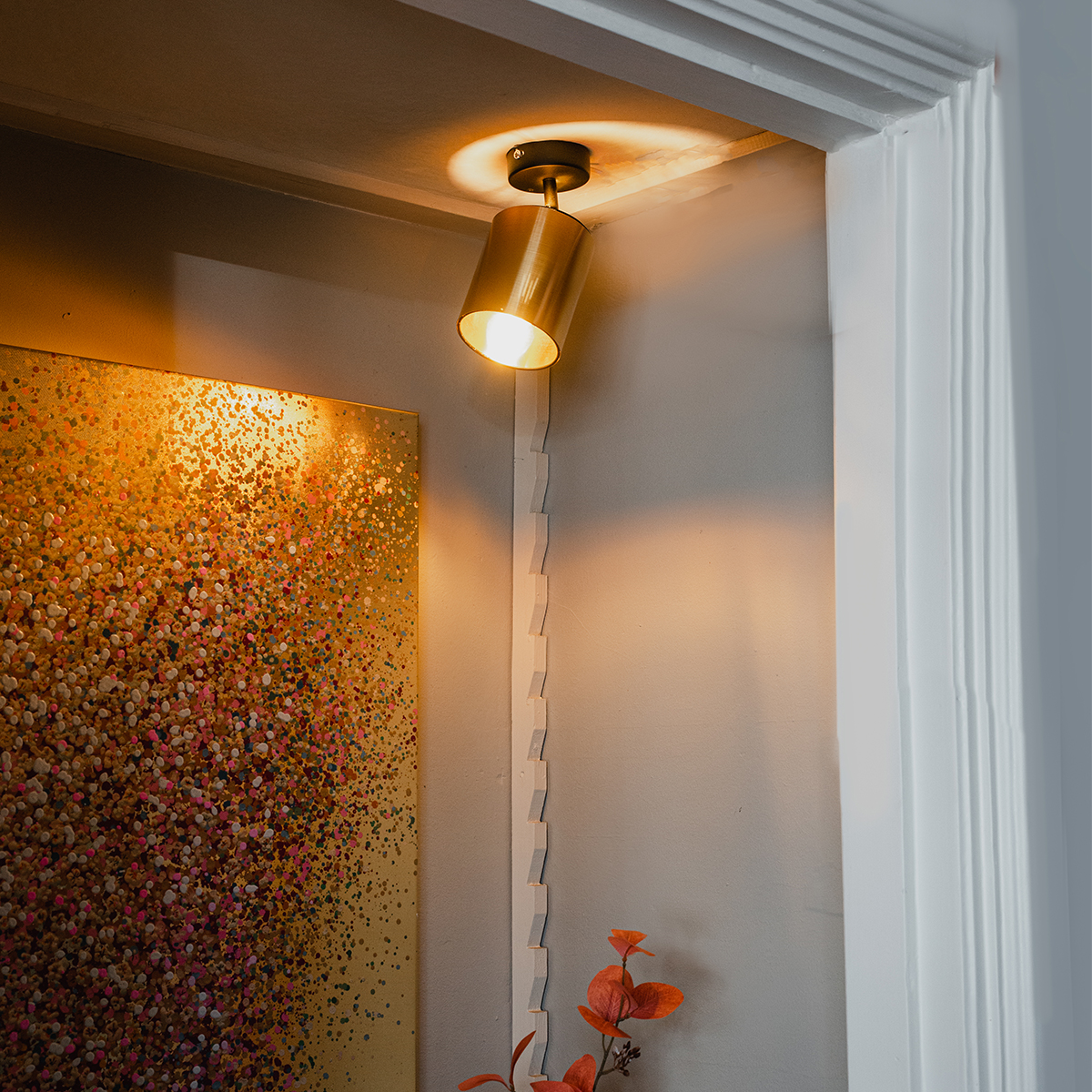 Moderné bodové svietidlo čierne so zlatom - Lofty Moderné bodové svietidlo čierne so zlatom - Lofty