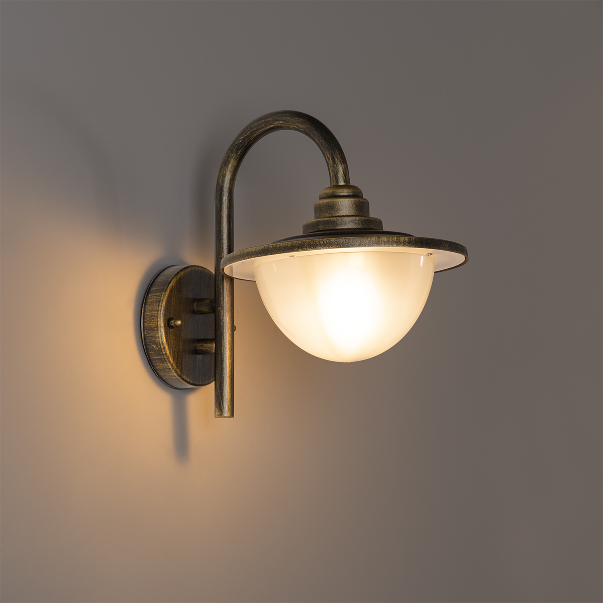 Lanterna da parete per esterni classica oro antico IP44 - Bruges