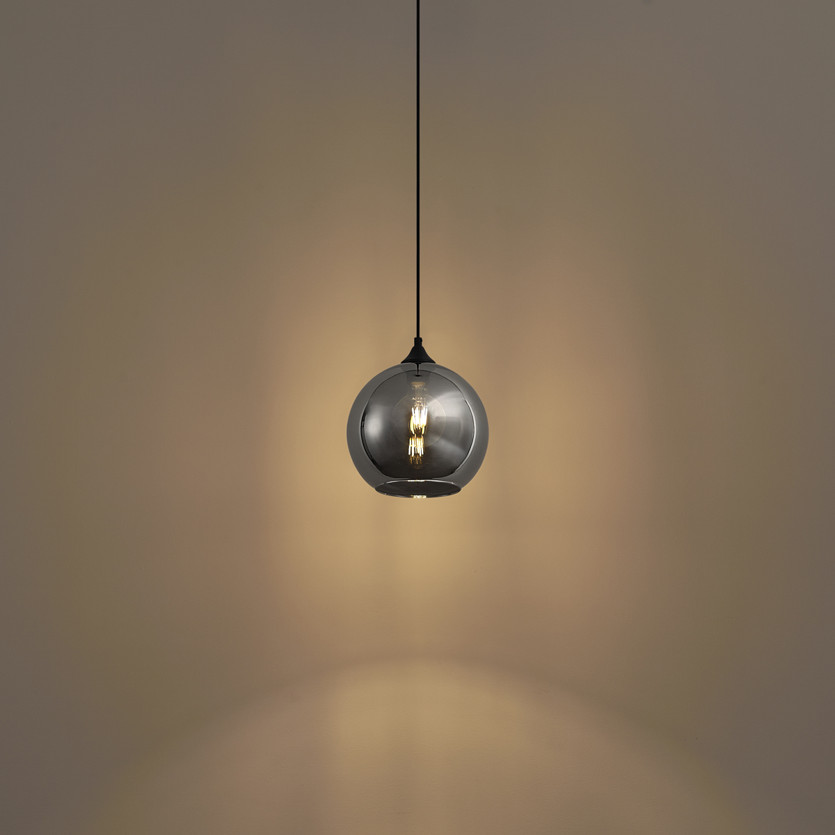 Art-Deco-Hängelampe schwarz mit Rauchglas - Wallace