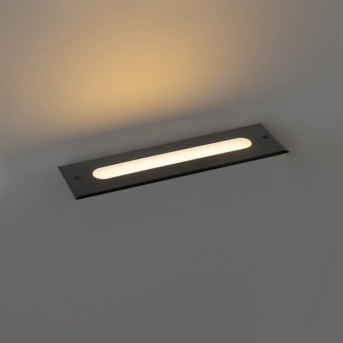 Moderner Bodenstrahler schwarz 30 cm inkl. LED IP65 - Eline