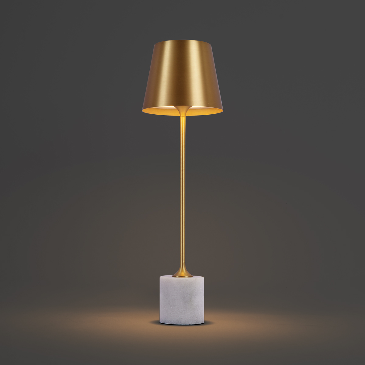 Lámpara de mesa moderna dorada de 37 cm con LED, regulable, IP54 y recargable - Topi
