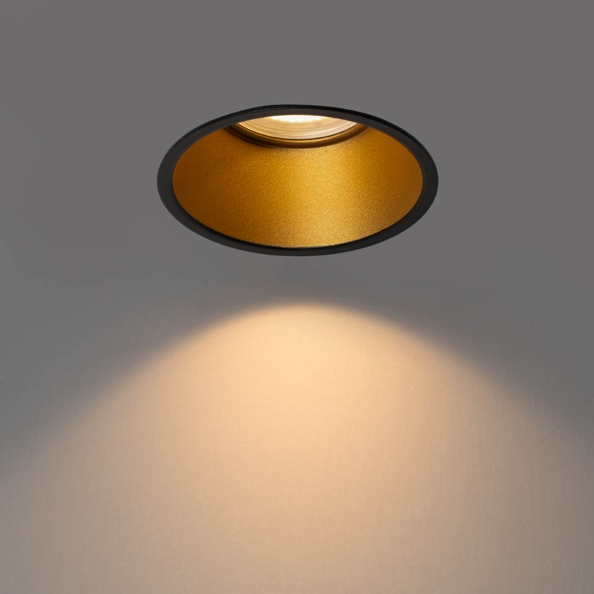 Foco empotrado moderno negro con dorado GU10 50 mm IP44 - Dept