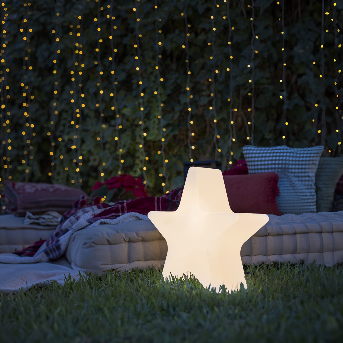 Vianočná stojaca lampa biela 45 cm vrátane nabíjateľného solárneho RGBW LED - Nova Vianočná stojaca lampa biela 45 cm vrátane nabíjateľného solárneho RGBW LED - Nova