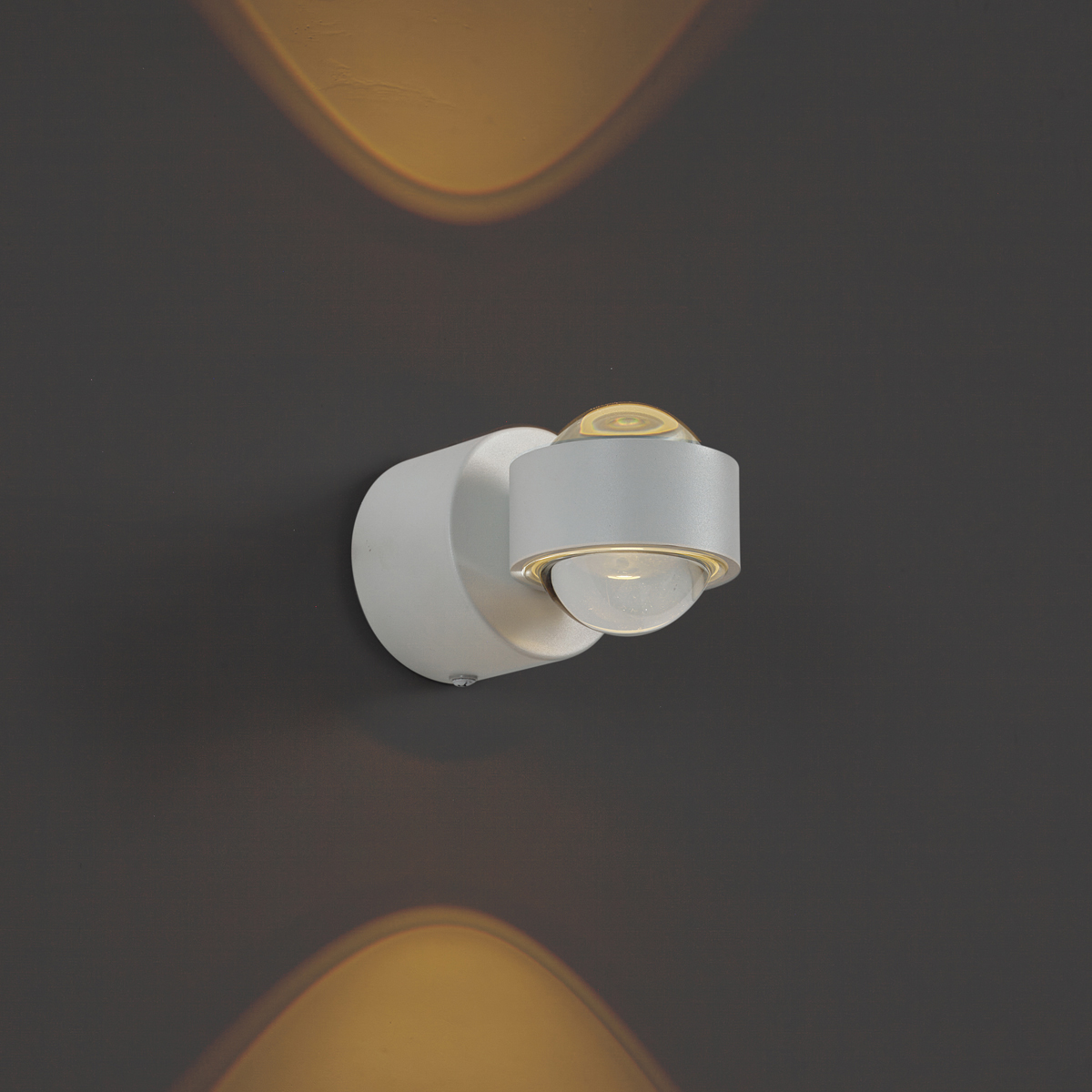 Lámpara de pared de diseño blanca con LED IP44 - Lens