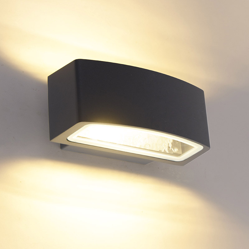 Modern buitenwandlamp grafiet 14,3 cm IP44 - Latina Modern buitenwandlamp grafiet 14,3 cm IP44 - Latina