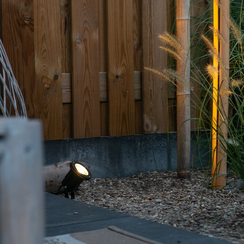 Spot de jardin noir avec cordon et prise 230 cm IP65 - Basic