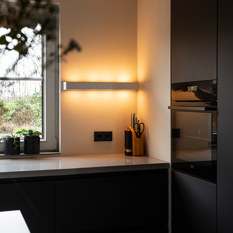 Design langwerpige wandlamp wit 60 cm - Houx Design langwerpige wandlamp wit 60 cm - Houx