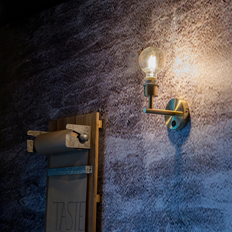 Moderne wandlamp goud 1-lichts met schakelaar - Combi Moderne wandlamp goud 1-lichts met schakelaar - Combi