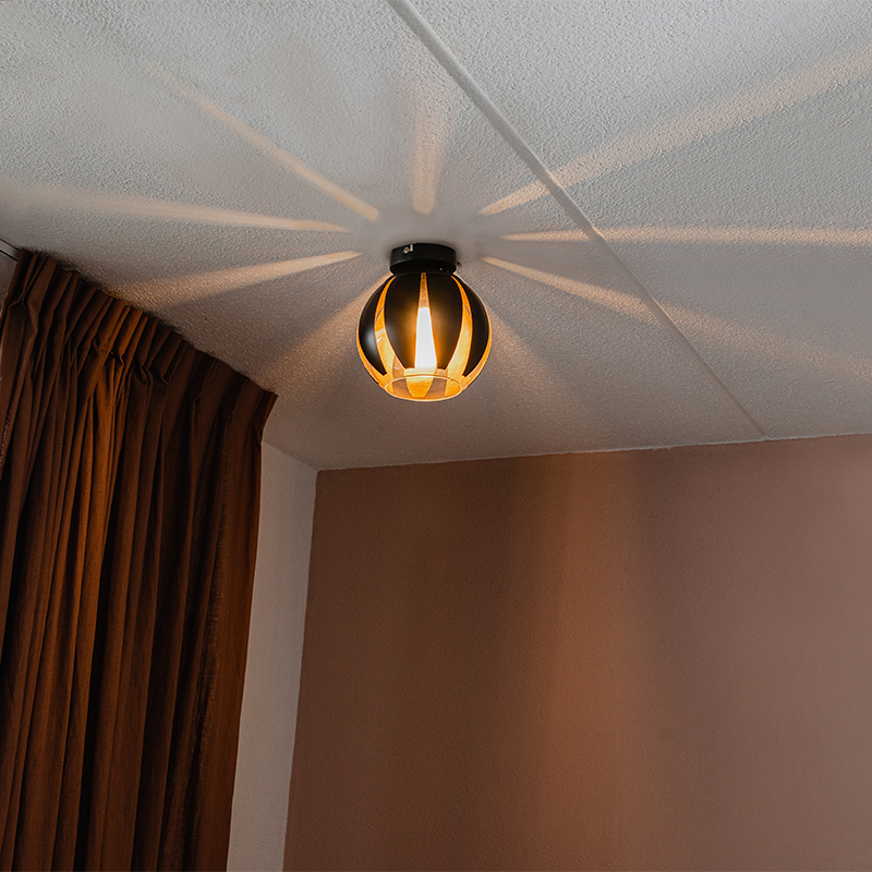 Design plafondlamp zwart met goud - Melone Design plafondlamp zwart met goud - Melone