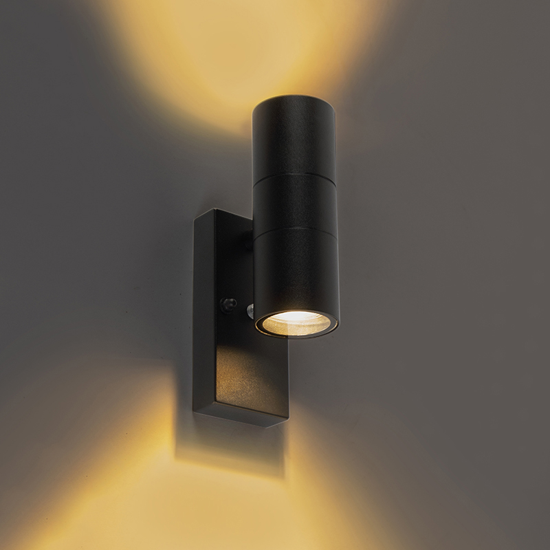Buitenwandlamp zwart met licht-donker sensor IP44 - Duo Buitenwandlamp zwart met licht-donker sensor IP44 - Duo